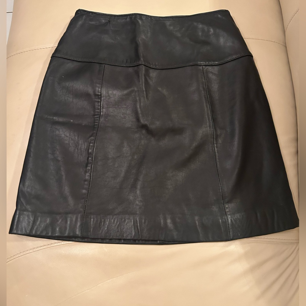 Valerie Stevens Black 100% Leather Skirt size 6P